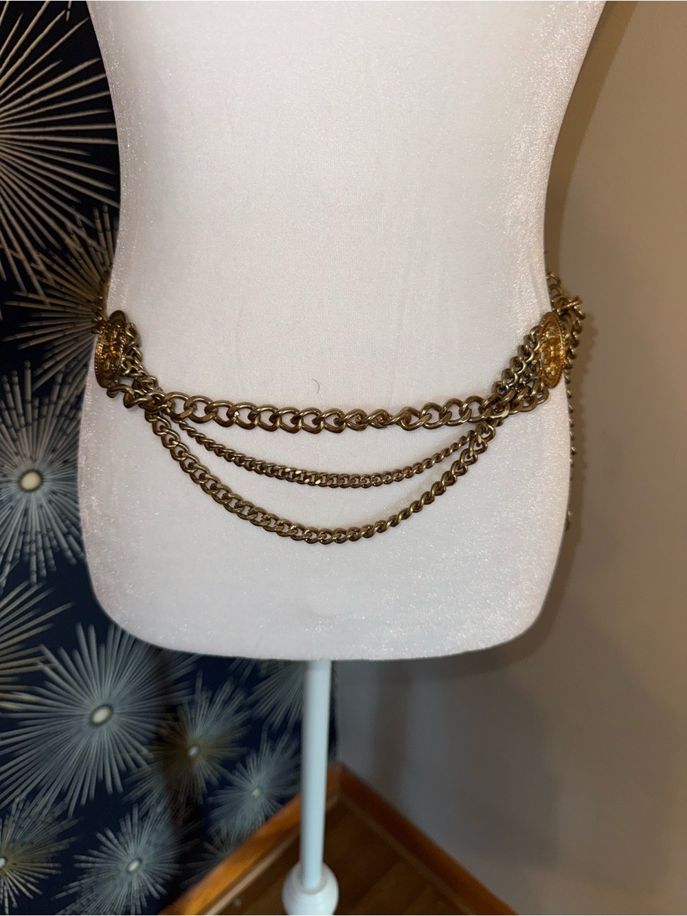 Vintage 80s Gold Tone Triple Strand Draped Medallion Statement Chain Belt